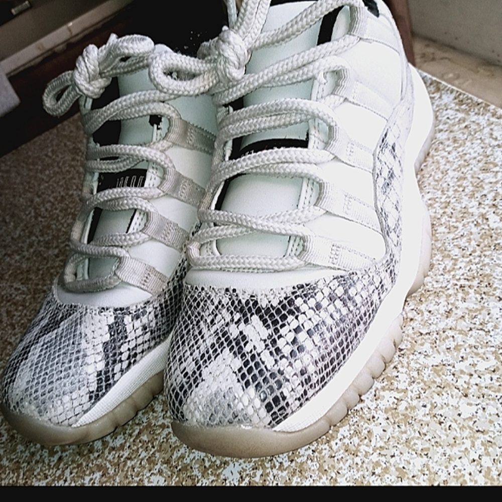 Jordan 11s "bone" snakeskin